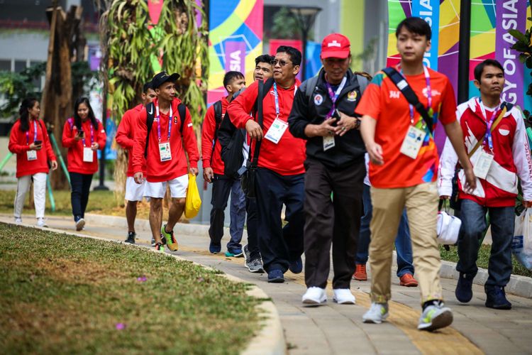 Para atlet peserta Asian Games 2018 dari berbagai negara tiba di Wisma Atlet Kemayoran, Jakarta Utara, Rabu (15/8/2018). Panitia Asian Games 2018 (INASGOC) mencatat sudah 1.483 Atlet dari 37 negara peserta yang menghuni Wisma Atlet Kemayoran.