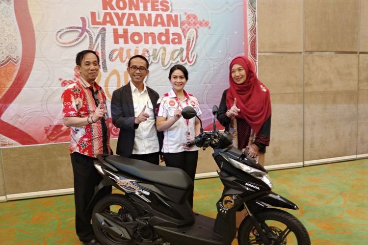 Jajaran manajemen Astra Honda Motor (AHM) menyelenggarakan Kompetisi Layanan Honda Nasional yang ke 12.