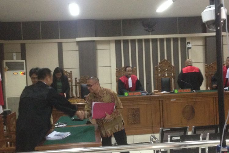 Sidang perdana kasus korupsi yang melibatkan Bupati Purbalingga nonaktif Tasdi di Pengadilan Tipikor Semarang, Senin (20/8/2018)