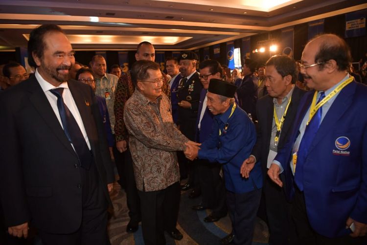 Wakil Presiden Jusuf Kalla bersama Ketua Umum Partai Nasdem Surya Paloh di Hotel Mercure Ancol, Jakarta, Utara, Senin (3/9/2018)