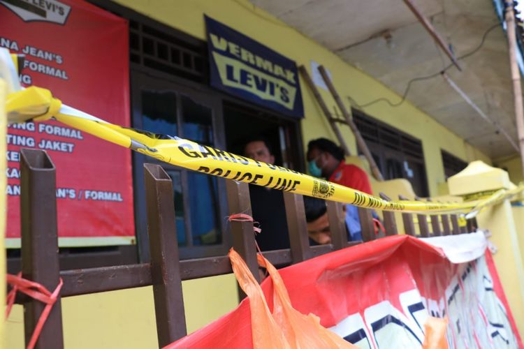 Ririn Agustina (11) ditemukan tak bernyawa di sebuah kontrakan di sebuah kontrakan di Kampung Rawasari, RT 001 RW 003, Desa Jomin Barat, Kecamatan Kotabaru, Kabupaten Karawang, Sabtu (15/9/2018).