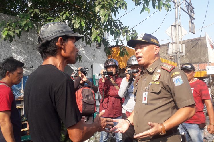 Koordinator pedagang memprotes penertiban PKL Ikan Hias Jatinegara