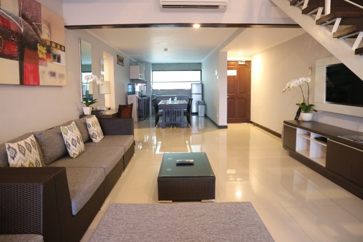 Salah satu ruangan apartmen style 3 bedroom suites with loft di Prime Plaza Suite, Sanur, Bali.