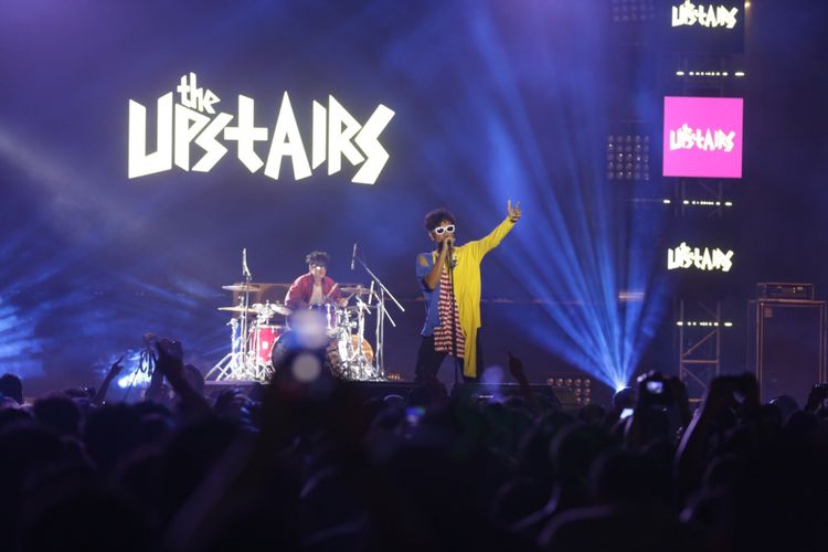  The Upstairs saat tampil pada acara Synchronize Festival 2018 di Gambir Expo Kemayoran, Jakarta, Jumat (05/10/2017). Acara musik ini menampilkan beberapa musisi di antaranya ada Naif, Endank Soekamti, Sheila On 7 dan lain-lain.