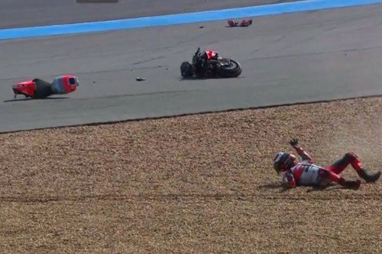 Lorenzo alami kecelakaan di sesi latihan kedua GP Thailand.