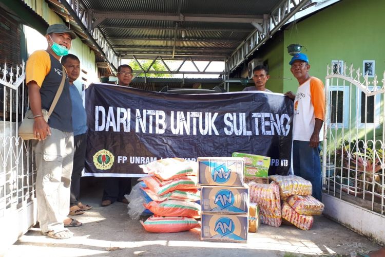 Warga NTB mengirimkan bantuan untuk korban gempa bumi dan tsunami di Palu, bantuan telah disalurkan pagi ini, senin (08/10/2018)