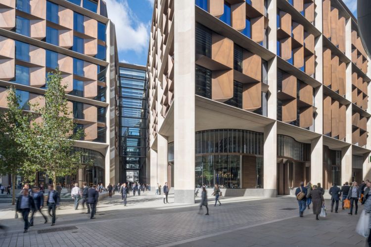 Rancangan gedung Bloomberg HQ ini mengalahkan lima bangunan lain yang dinominasikan dalam Stirling Prize 2018.