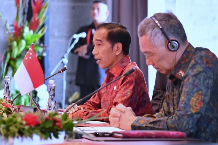 Presiden Joko Widodo saat menyampaikan usulan dalam forum Asean Leaders Gathering di Nusa Dua, Bali, Kamis (11/10/2018).