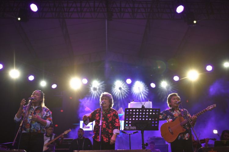 Penampilan Bimbo dalam Preanger Fest 2018 di PPI Bandung, Sabtu (13/10/2018) malam.