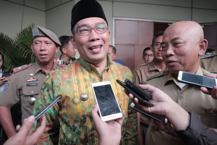 Gubernur Jawa Barat Ridwan Kamil saat kunjungan ke Kota Bekasi, Jawa Barat, Senin (15/10/2018).