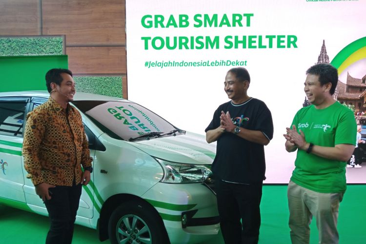 Contoh grab rent car, dalam kerjasama kampanye smart tourism #JelajahIndonesiaLebihDekat dari Grab dan Kementerian Pariwisata di luncurkan di Terminal 3, Bandara Soekarno-Hatta, Cengkareng, sebagai destinasi digital airport, Jumat (26/10/2018).