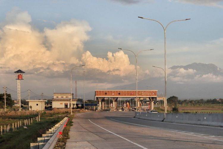 Jalan Tol Solo-Ngawi 