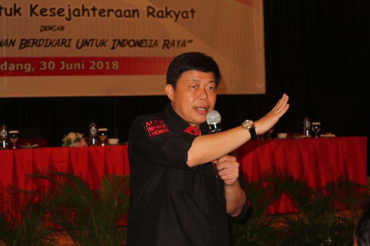 Alex Indra Lukman merupakan seorang caleg PDI Perjuangan yang maju dari daerah pemilihan (Dapil) Sumatera Barat I. 