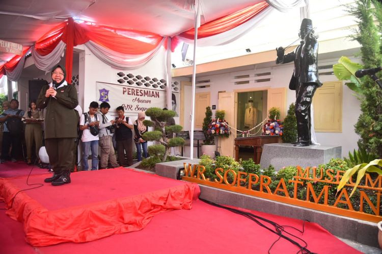 Wali Kota Surabaya, Tri Rismaharini meresmikan museum WR. Soepratman bertepatan pada peringatan Hari Pahlawan, Sabtu (10/11/2018).