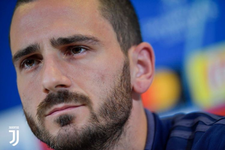 Bek Juventus, Leonardo Bonucci, dalam jumpa pers jelang laga versus Manchester United, 6 November 2018. 