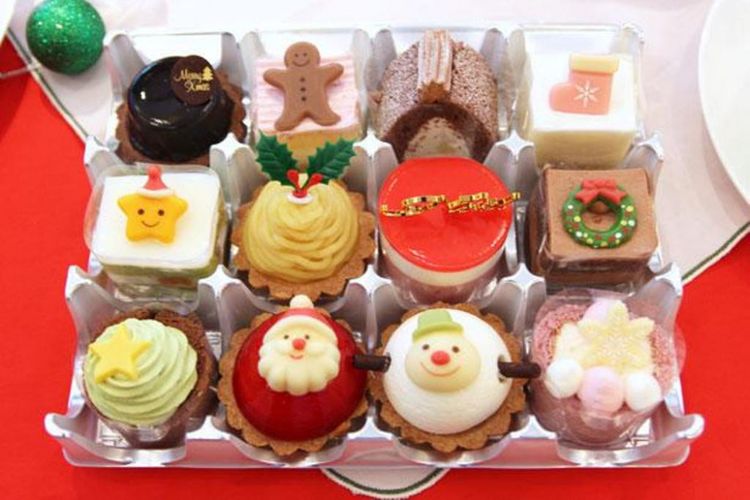 Kue natal Ginza Cozy Corner 