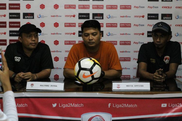 Tim Kalteng Putra memberi keterangan pers jelang lawan Semen Padang