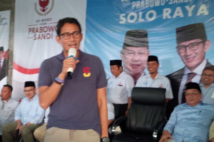 Cawapres nomor urut 02, Sandiaga Uno dalam acara peresmian Seknas Prabowo-Sandi Jalan Adi Soemarmo No 299, Klodran, Colomadu, Karanganyar, Jawa Tengah, Minggu (30/12/2018).