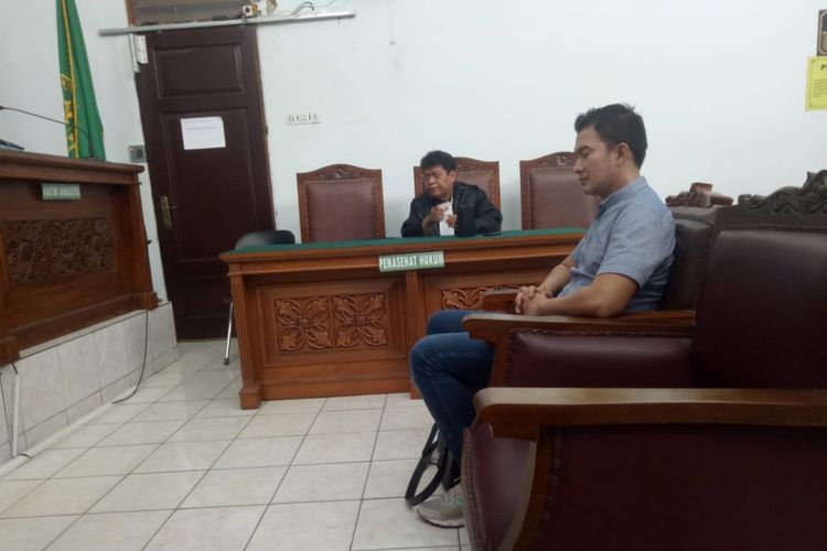 Caleg DPR RI dari Partai Amanat Nasional Mandala Abadi menjalani sidang vonis di Pengadilan Negeri Jakarta Selatan, Senin (21/1/2019).