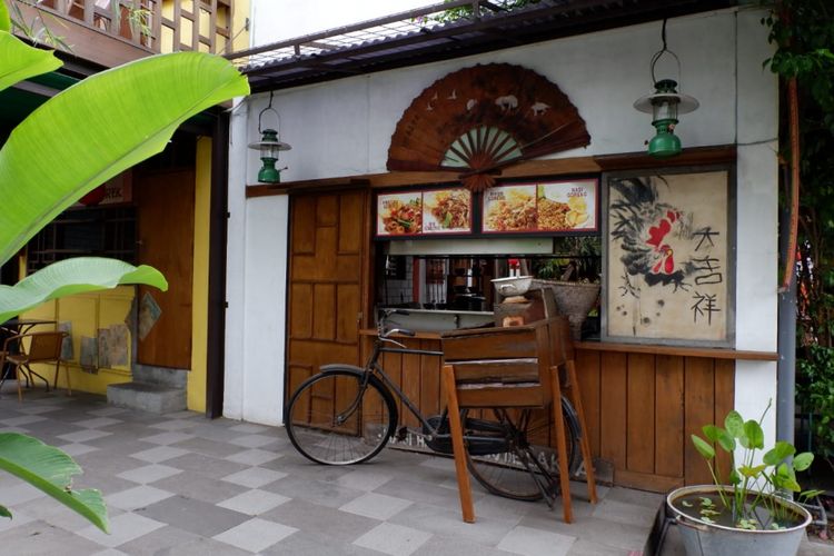 Selain bernuansa China, tempat wisata Chinatown Bandung menawarkan infinity room yang beragam.