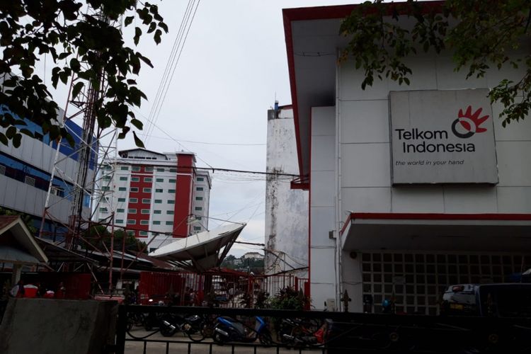 Kantor PT Telkom di Jalan Pattimura, Ambon. 