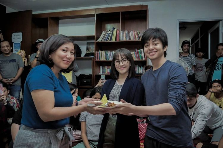 Film Dua  Garis  Biru  Jadi Debut Gina S Noer sebagai Sutradara