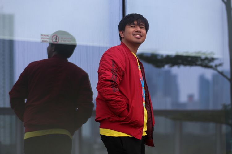 Joshua Suherman berpose saat media visit film Yowis Ben 2 di Menara Kompas, Palmerah, Jakarta Barat, Rabu (27/2/2019). Film Yowis Ben 2 dirilis di bioskop 14 Maret 2019 mendatang.