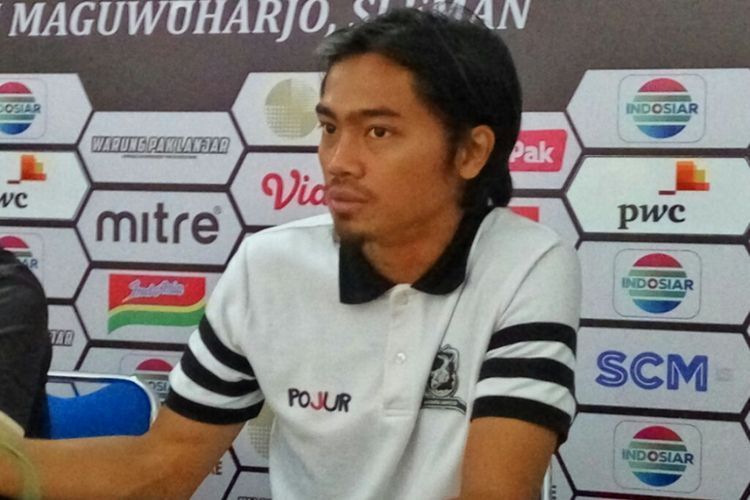 Pemain Madura United Andik Rendika Rama saat jumpa pers di Stadion Maguwoharjo, Sleman