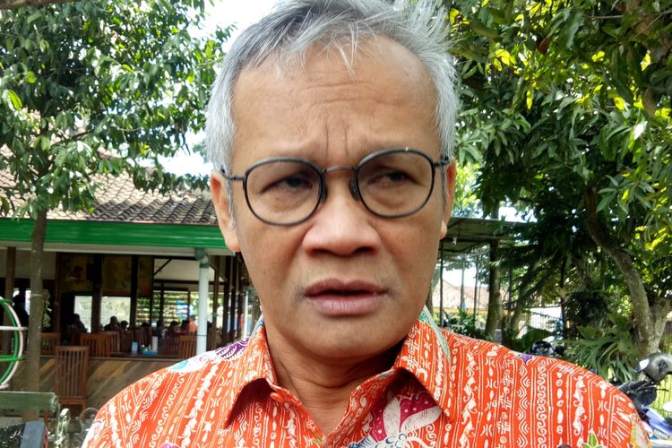Direktur Program TKN Joko Widodo-Maaruf Amin, Aria Bima dalam acara Sosialisasi 4 Pilar Kebangsaandi Sukoharjo, Jawa Tengah, Minggu (10/3/2019).