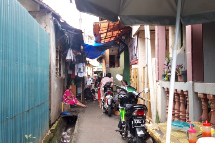 Area kontrakan di Kampung Pulo, Jatinegara, Jakarta Timur, Senin (11/3/2019)