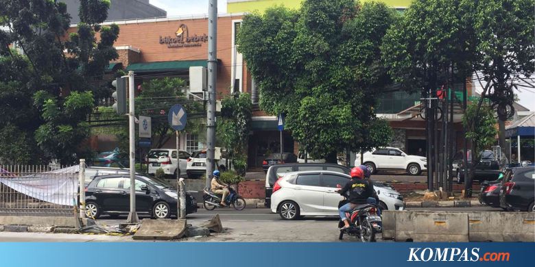 Kesal, Warga Juga Bongkar Pembatas Jalan Simpang Duren Bangka
