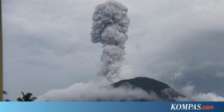 Letusan Gunung Ibu di Halmahera Barat Terjadi Hampir Setiap Hari