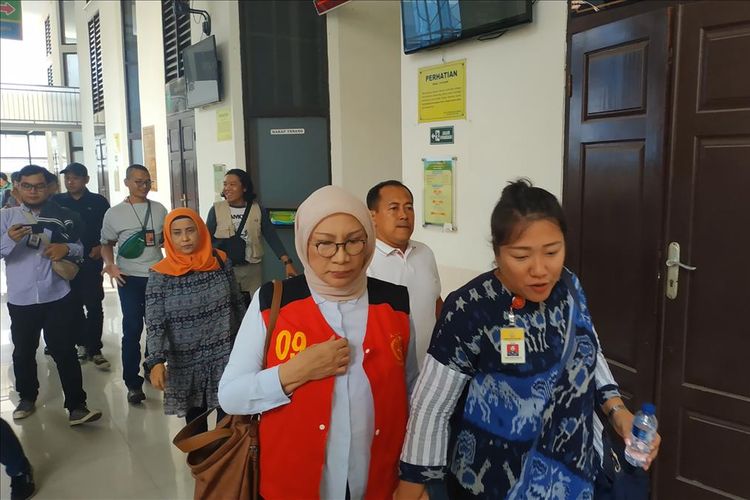 Terdakwa kasus penyebaran berita bohong Ratna Sarumpaet menghadiri agenda pembacaan replik di Pengadilan Negeri Jakarta Selatan, Jumat (21/6/2019)