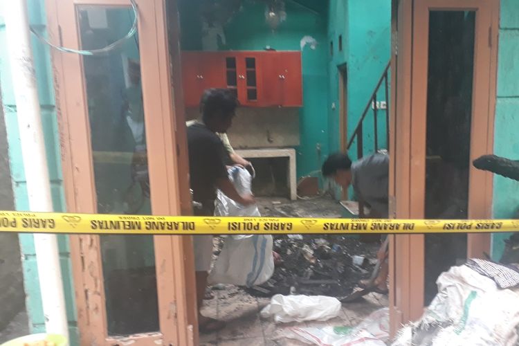 Korban Kebakaran 10 Rumah di Jalan Perumpung Tengah, Kelurahan Cipinang Besar Utara, Jatinegara, Jakarta Timur Masih Butuh Bantuan Logistik, Senin (19/8/2019).