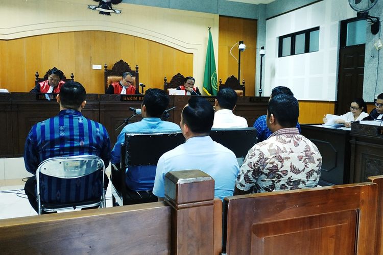 Jaksa KPK menghadirkan 6 saksi dalam sidang kasus OTT Kepala Imigrasi Mataram di Pengadilan Tipikor Mataram, Rabu (28/8/2019), dengan terdakwa Liliani Hidayat, penyuap Kepala Imigrasi Mataram, Kurnadie.