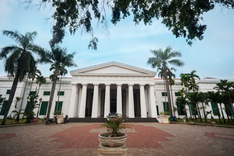 Museum Seni Rupa dan Keramik yang berada di Kawasan Kota Tua Jakarta.