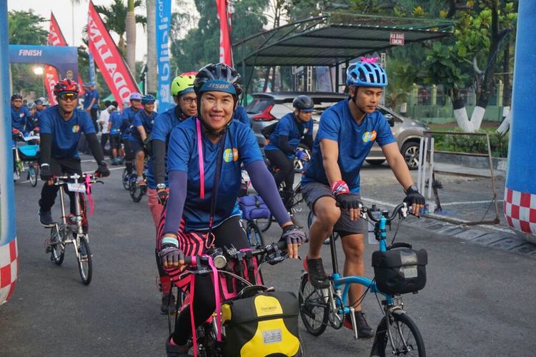 Keceriaan para peserta J150K Endurance saat memulai start dari Balai Kota Yogyakarta. 