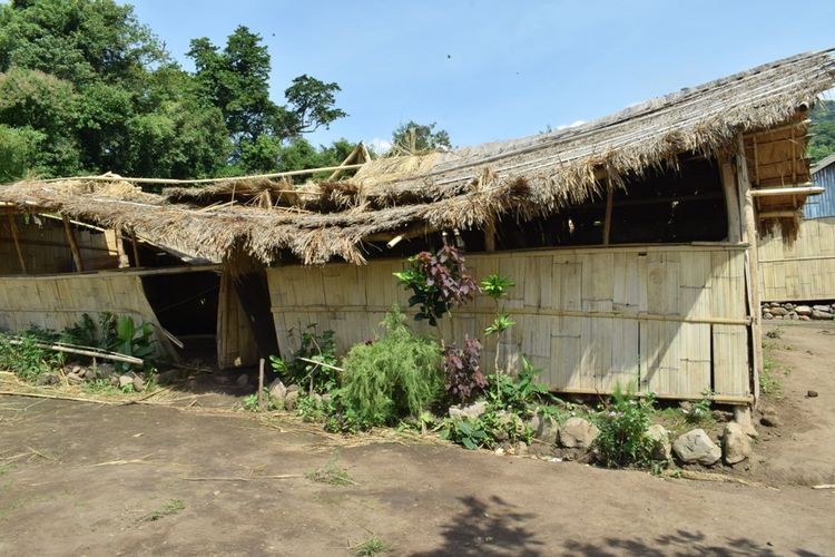 Foto : Kondisi bangunan SMPN 3 Waigete, desa Watu Diran, Kecamatan Waigete, Kabupaten Sikka, Flores, Sabtu (23/3/2019). 