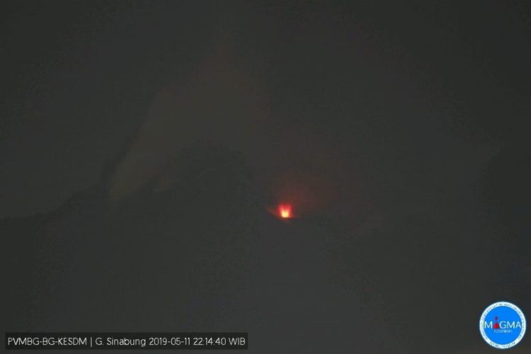 Gunung Api Sinabung yang berada di Kabupaten Karo, Sumatera Utara, masih menunjukkan aktivitas vulkanik yang sangat tinggi. 