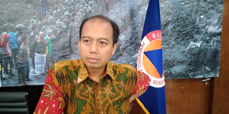 Kepala Pusat Data Informasi dan Hubungan Masyarakat Badan Nasional Penanggulangan Bencana (BNPB), Sutopo Purwo Nugroho di kantor BNPB, Jakarta Timur, Jumat (29/3/2019). 
