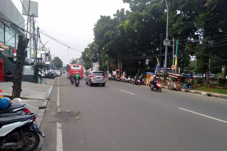 Kondisi Jalanan Kemang, Jakarta Selatan. Selasa (9/4/2019)