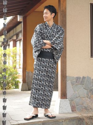 Yukata Berpola Kikagaku untuk Laki-laki dari koe