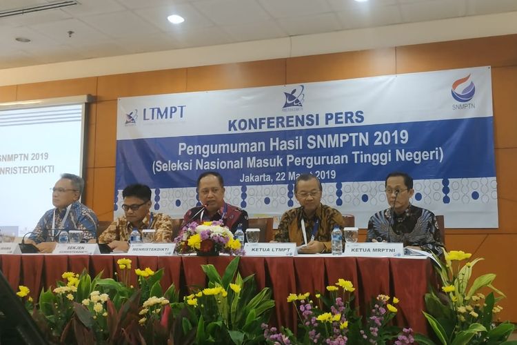 Kementerian  Riset, Teknologi dan Pendidikan Tinggi (Kemenristekdikti) dan LTMPT (Lembaga Tes Masuk Perguruan Tinggi) menggelar konferensi pers Pengumuman Hasil SNMPTN 2019 di Gedung Kemenristekdikti, Jakarta (22/3/2019).