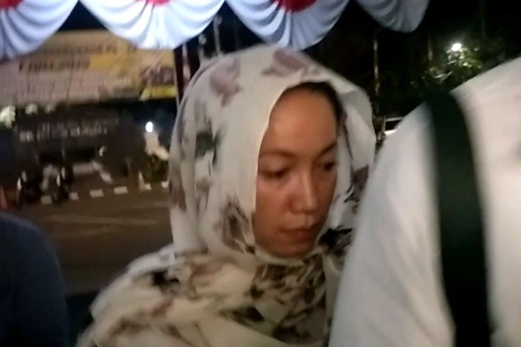 Ibunda Jefri Nichol, Junita Eka Putri di Polres Jakarta Selatan, Selasa (23/7/2019).