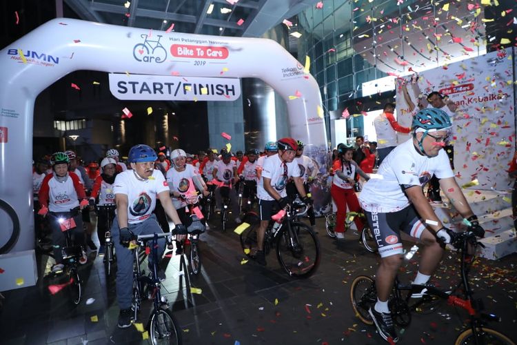 Pelepasan peserta Bike to Care IndiHome yang diikuti oleh Direksi dan Karyawan Telkom Group serta pelanggan dan masyarakat di Jakarta, Rabu (4/9/2019).