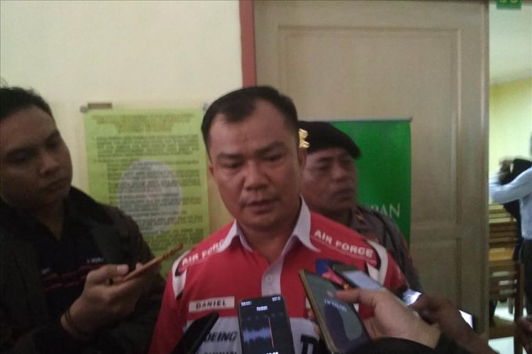 Daniel Pongkala, ayah Aldama Putra Pongkala taruna tingkat 1 ATKP Makassar yang tewas dianiaya seniornya, usai bersaksi di Pengadilan Negeri Makassar, Senin (1/7/2019).