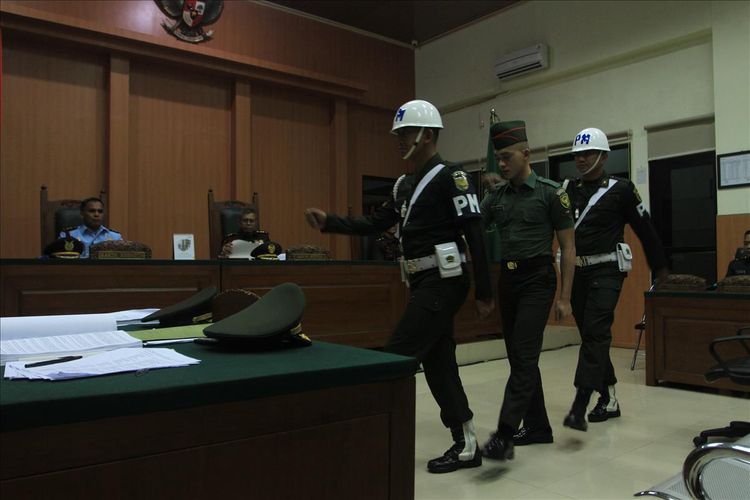Prada DP ketika menjalani sidang di Pengadilan Militer I-04 Palembang, Kamis (1/8/2019).