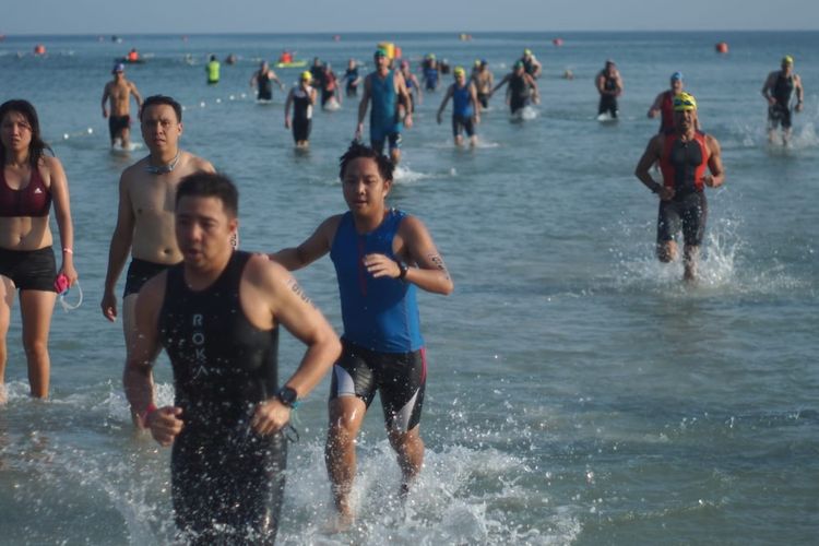 kegiatan wisata olahraga internasional yakni lomba triatlon, Ironman 70.3, akan kembali digelar di Kabupaten Bintan, Kepulauan Riau. Kegiatan yang akan dilaksanakan 25 Agustus 2019 ini dipastikan bakal diserbu peserta mancanegara, sebab 882 peserta dari 55 negara sudah melakukan registrasi.