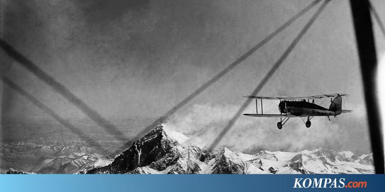Hari Ini dalam Sejarah: Penerbangan Pertama Melintasi Gunung Everest