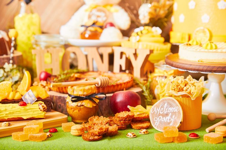 Dreaming of Honey Hunt Dessert Buffet